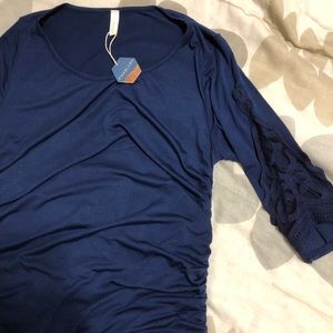 *NEW* Maternity 3/4 Lace Sleeve Shirt